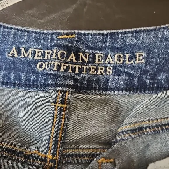 American Eagle Women’s Artist Cut Off Distressed Denim Shorts Size 8 - Picture 4 of 8